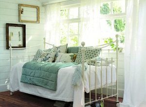 Designer Contracts add Laura Ashley Laminates to portfolio